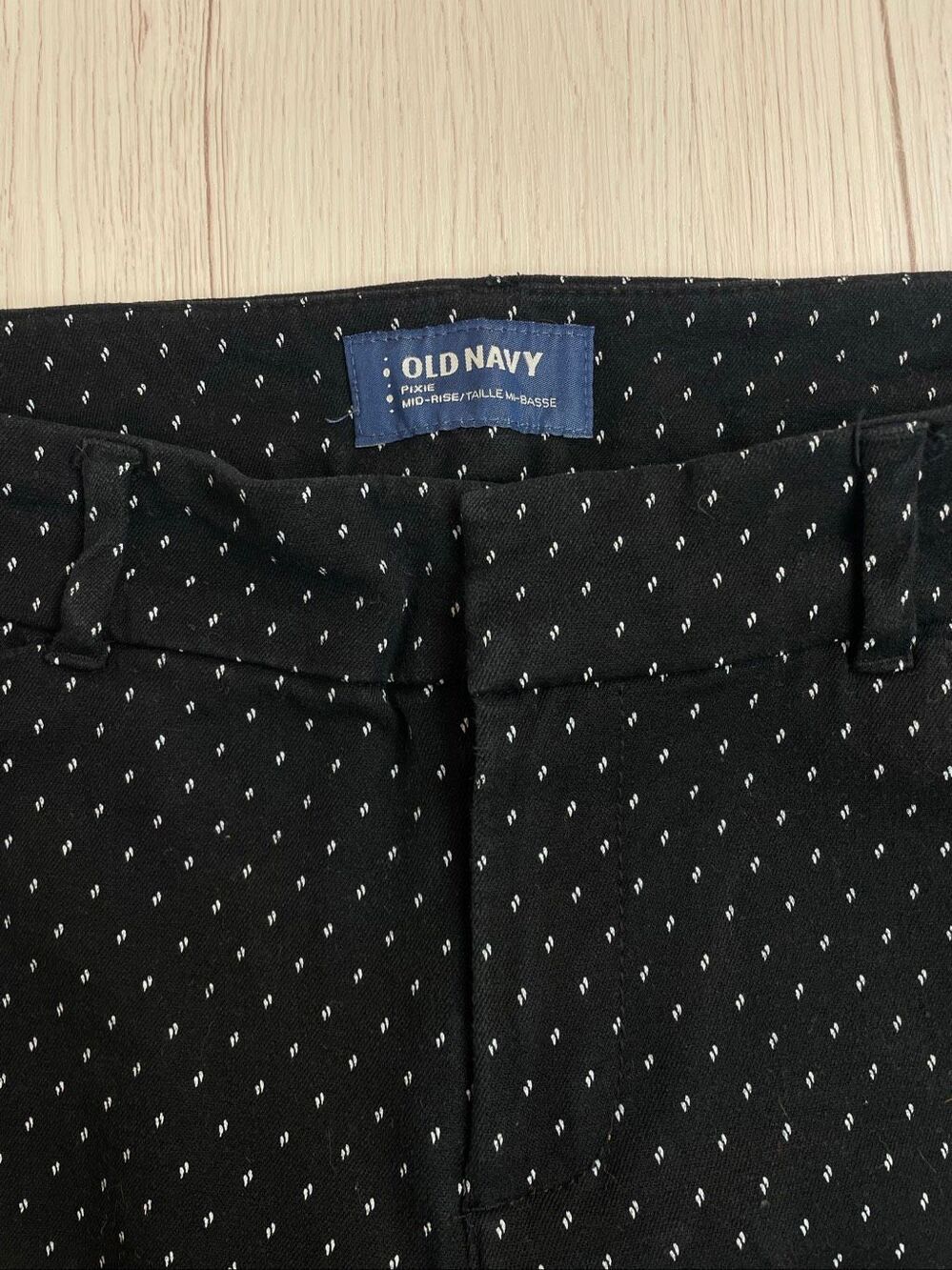 Old Navy Pixie Mid Rise Ankle Pants Black with White Dots Size 8 - Picture 4 of 9